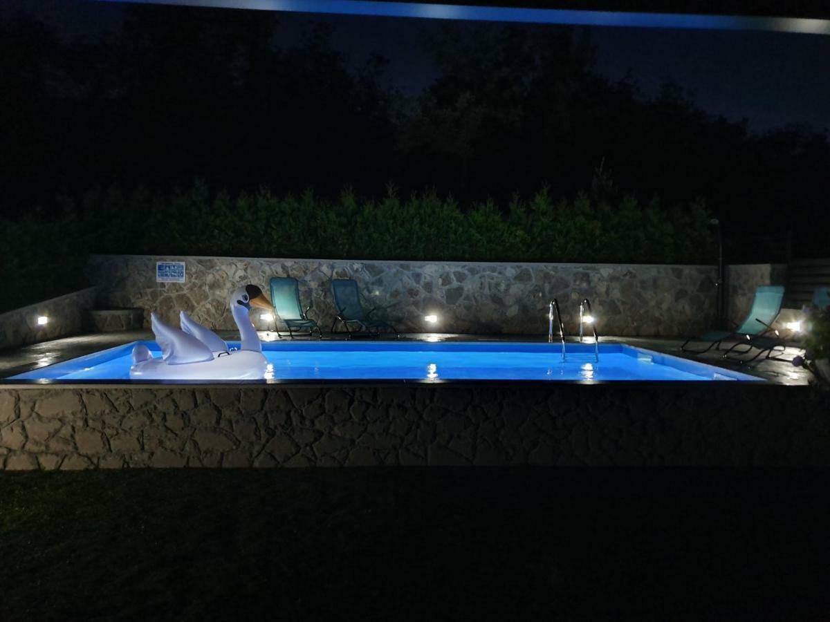 Villa Kos Lupoglav  Exterior foto